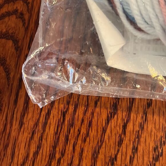 Temptations Holiday North pole Couple Canvas Kit new - Picture 6 of 6